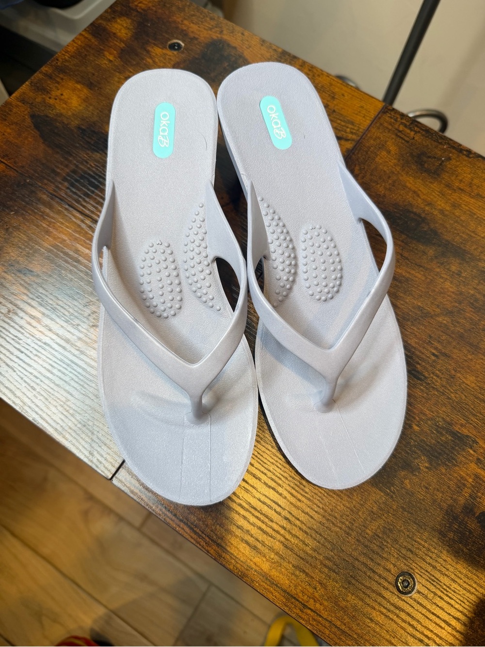 Oka-B Kylie lilac wedge thong sandals reflexology-inspired textures Size Large